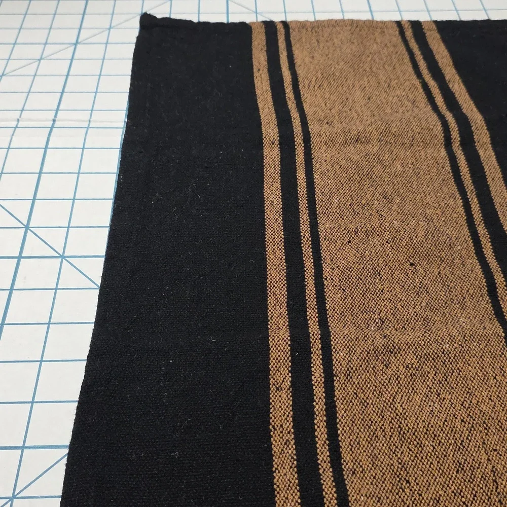 Black and Tan Table Runner, 14x28, Gently Preloved‎